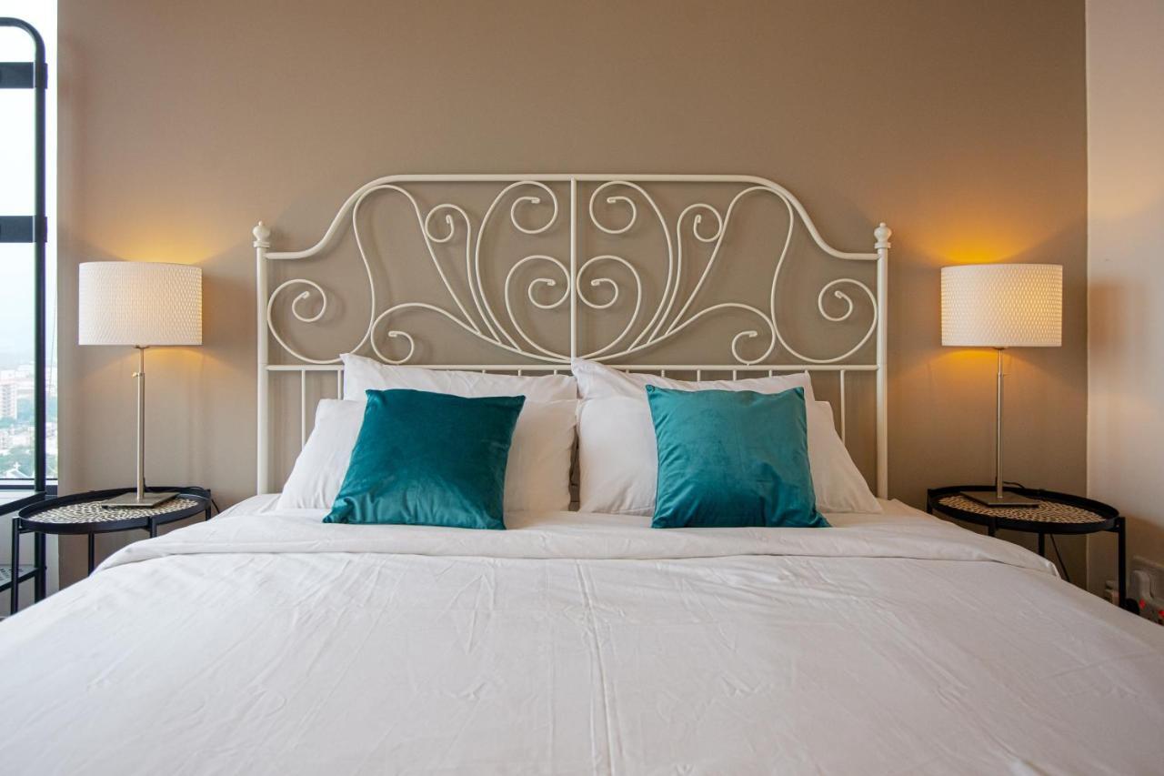 Casa Orient @ Macalister 218 ❈中路218东方之家 3Br 8Pax Apartman George Town  Kültér fotó